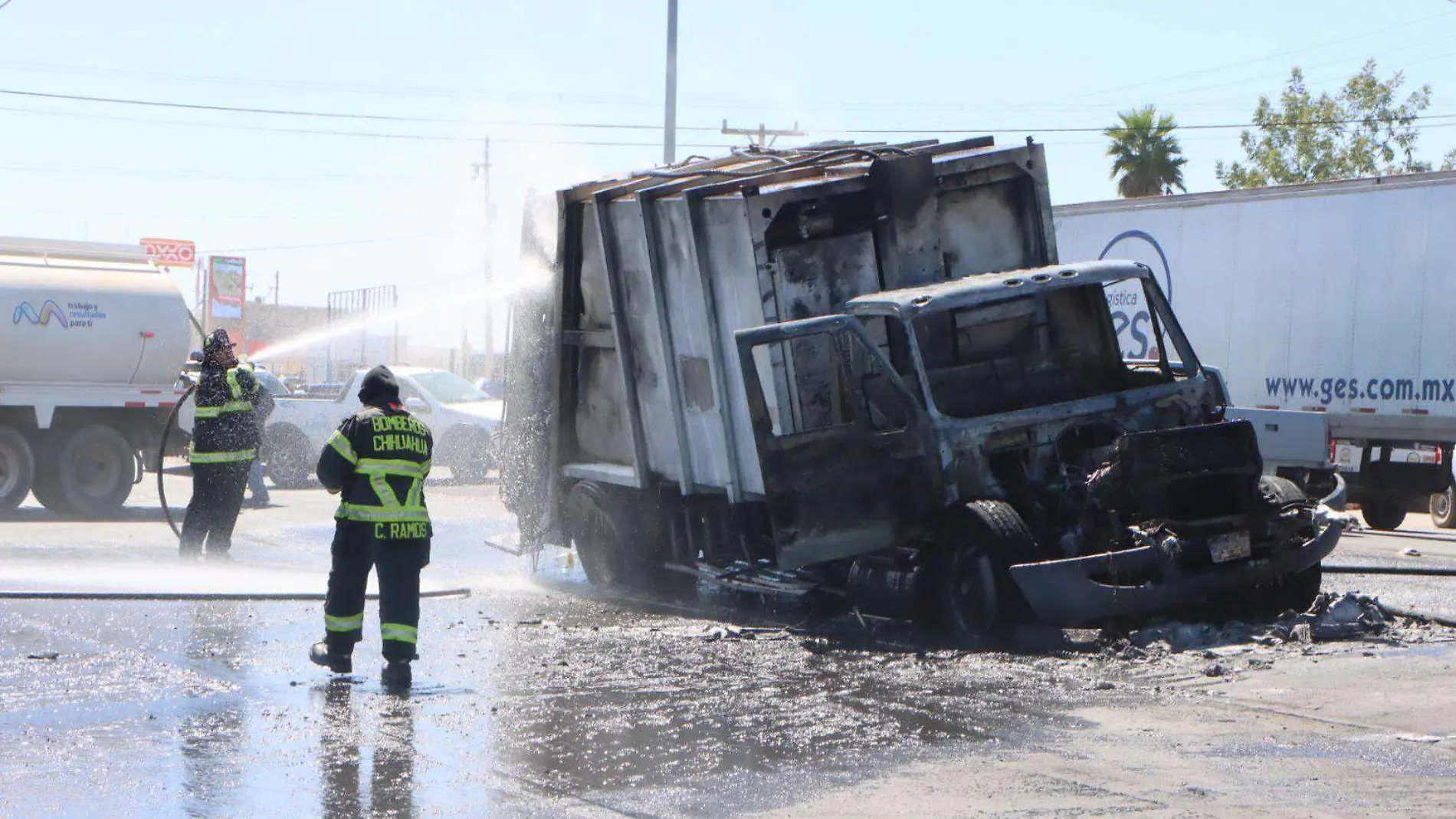 incendio bombero camión de basura